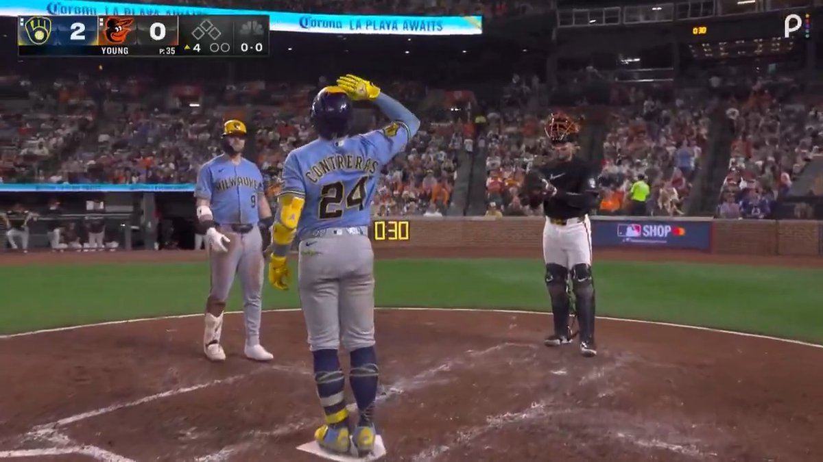 William Contreras doubles the Milwaukee Brewers lead 🫡