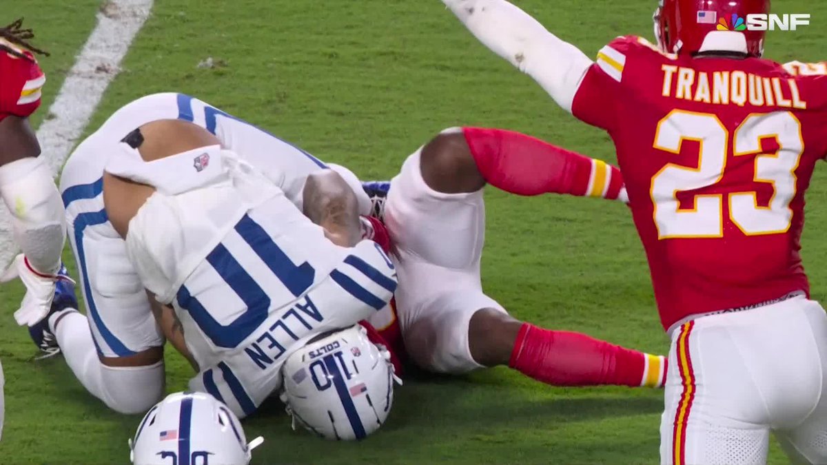 Travis Kelce jusT&T SCORED for the Chiefs! 📺 Sunday Night Football: Colts at Chiefs on NBC & Peacock