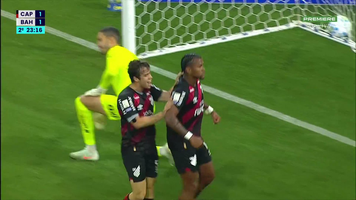 Jorge Rivaldo pegou de primeira e marcou esse BELO gol na vitória do Athletico-PR!