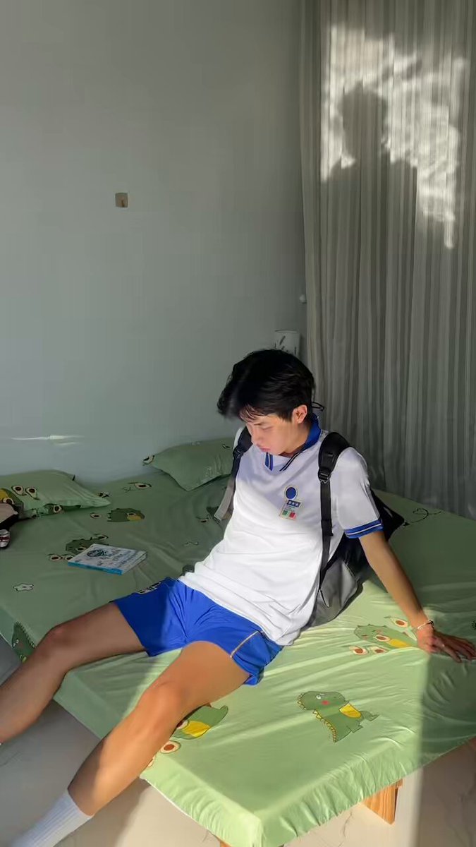 Thanh Lý Đồ Đá Banh (Mặc 1 2 lần quay video) Còn mấy kiểu nữa hết rồi ạ, cần liên hệ zalo 0909857324