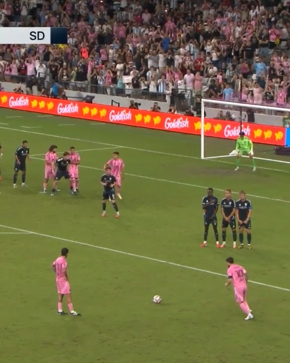 Leo Messi llegó a 8 goles de tiro libre con Inter Miami y es la mayor cantidad en la MLS desde 2023.🔥⚽️ (Vía MLS por Apple TV)