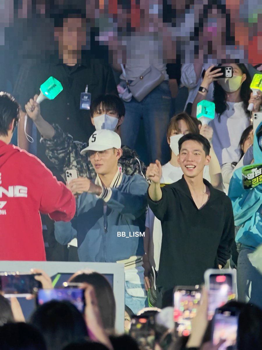 260920 🐶🐰 💚Paper plane 💚Fact check 💚Kick it 💚Fire truck #정우 #Jungwoo #doyoung #도영