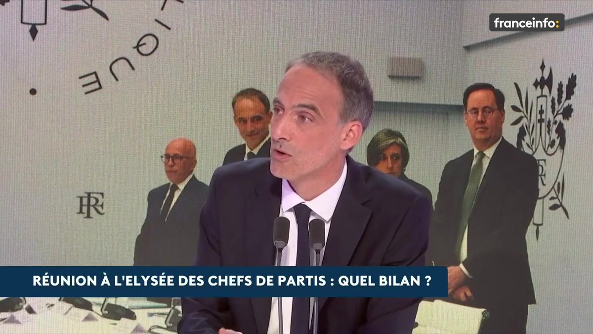 🔴 Réunion d’Emmanuel Macron avec les chefs de partis sur le danger russe ➡️ "Des patrons des services de sécurité nous décrivait un terrorisme d’État, où les attaques vont se multiplier sur le sol européen (...) Il va falloir être fort et tenir bon", explique Raphaël Glucksmann