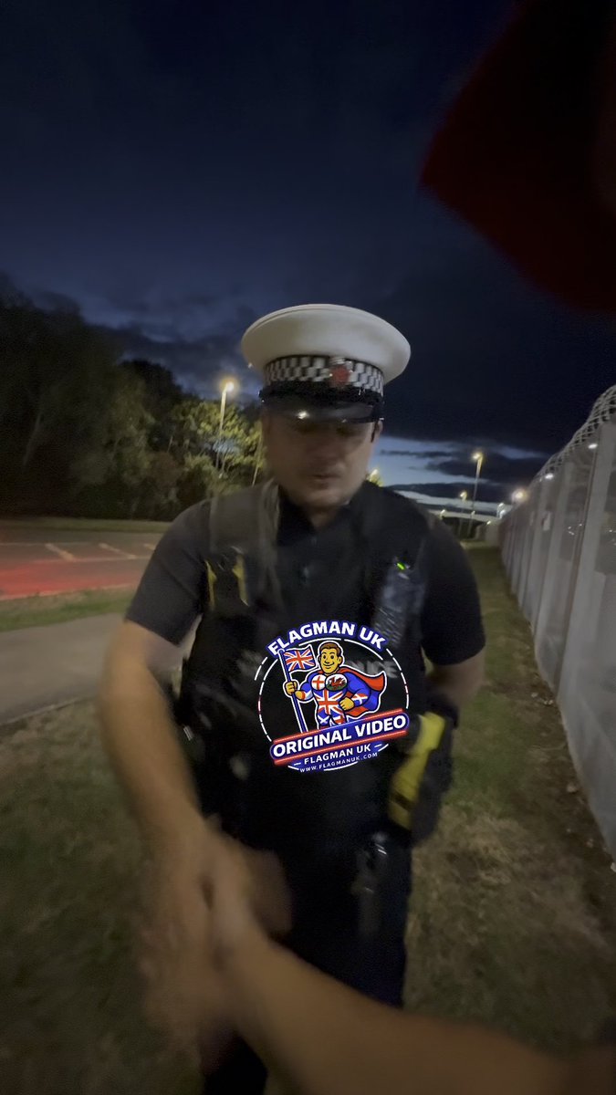 🇬🇧👮♂️ Why can’t all police officers be like this one? 👏❤️ A proper gentleman! 🙌🇬🇧 I’m literally outside GCHQ, probably one of the most security-conscious places in the country 🔐👀 and although this officer clearly had better things to be doing than coming over to see me putting flags up 🇬🇧😂, just look how kind, respectful and caring he was. ❤️🤝 No attitude, no drama — just a decent conversation and mutual respect. 👮♂️🤝🇬🇧 Credit where credit’s due! 👏 Big up this officer! 💙👮♂️🇬🇧❤️ P.S. What a difference from the officer we met in Preston! 😳👀 Have you seen that video? It’s on our wall — check it out! 🇬🇧👮♂️ #FlagmanUK #GCHQ #Cheltenham #FYP