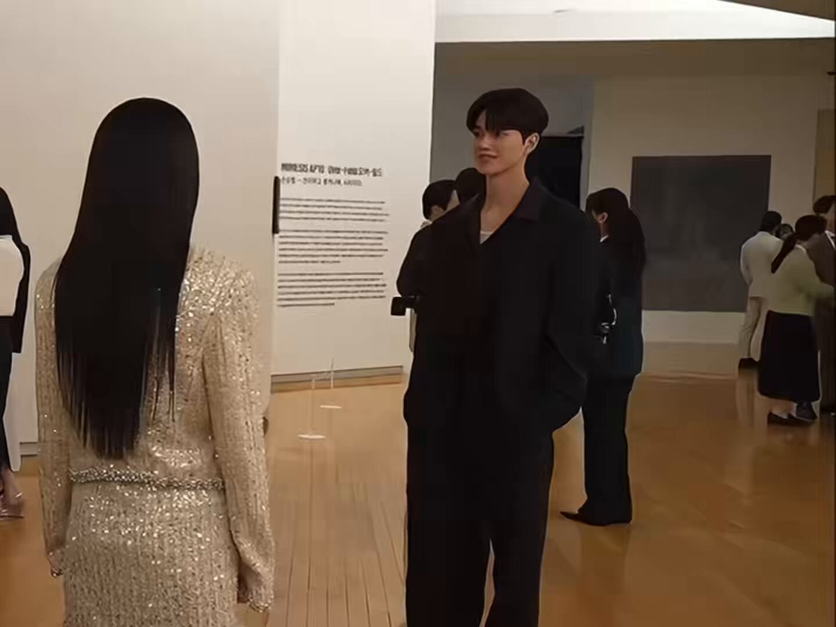 they think they’re in a romcom