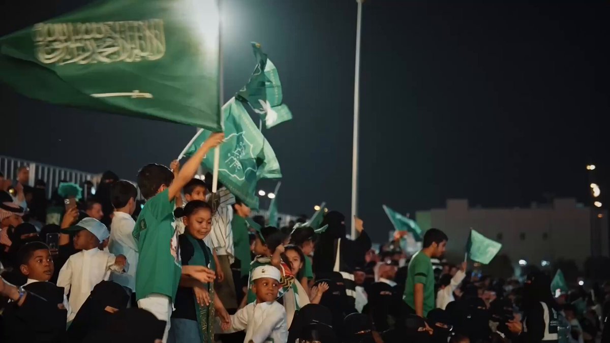 دليلك لاحتفالات الأحساء 🇸🇦✨ تعرّف على الفعاليات والمواقع والمواعيد، واختر وجهتك ضمن احتفالات #الأحساء باليوم الوطني. للاطلاع على تفاصيل الفعاليات 🔗 #عزنا_بطبعنا #اليوم_الوطني_السعودي #سعود_بن_طلال #احتفل_في_الأحساء #أمانة_الأحساء
