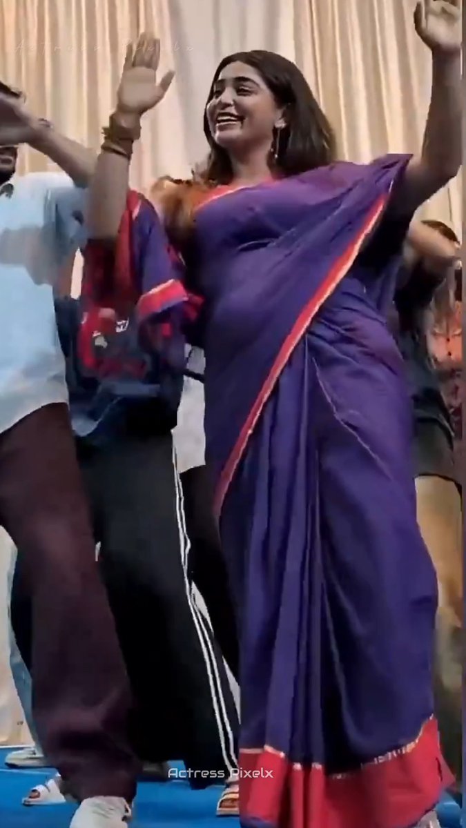 Gouri Kishan 🥵🔥 Uff her shape in Saree Huge Base 🥵🍑