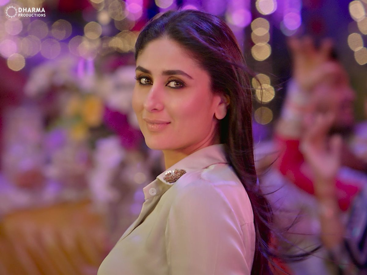Was, is and will always be Pretty. Hot. And Tempting for all the right reasons!🔥 Happy birthday #KareenaKapoor