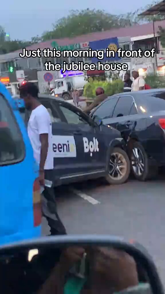 Four vehicles, including a Chery Tiggo, Toyota Camry, Toyota Vitz and Toyota Voxy, suffered varying degrees of damage following a collision at the Afrikiko Intersection this morning. [🎥: selinayankey01]