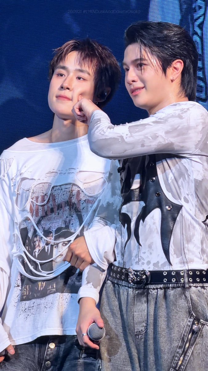 ความน่ารักของโลกใบนี้ 🤏🏻 #LYKNDuskAndDawnxOsaka 260921 #LYKN #nnutdan #williamjkp