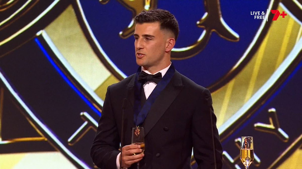 "Josh, I couldn't have asked for a better role model... I love coming in to work every day and getting better with you." 🗣️ Nick Daicos' message to his brother Josh at the Brownlow