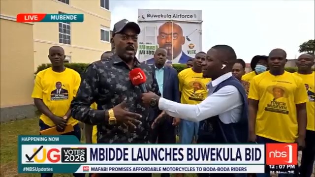 Imagine if Bobi Wine has not joined politics, we would still be here thinking these guys are real๐๐๐