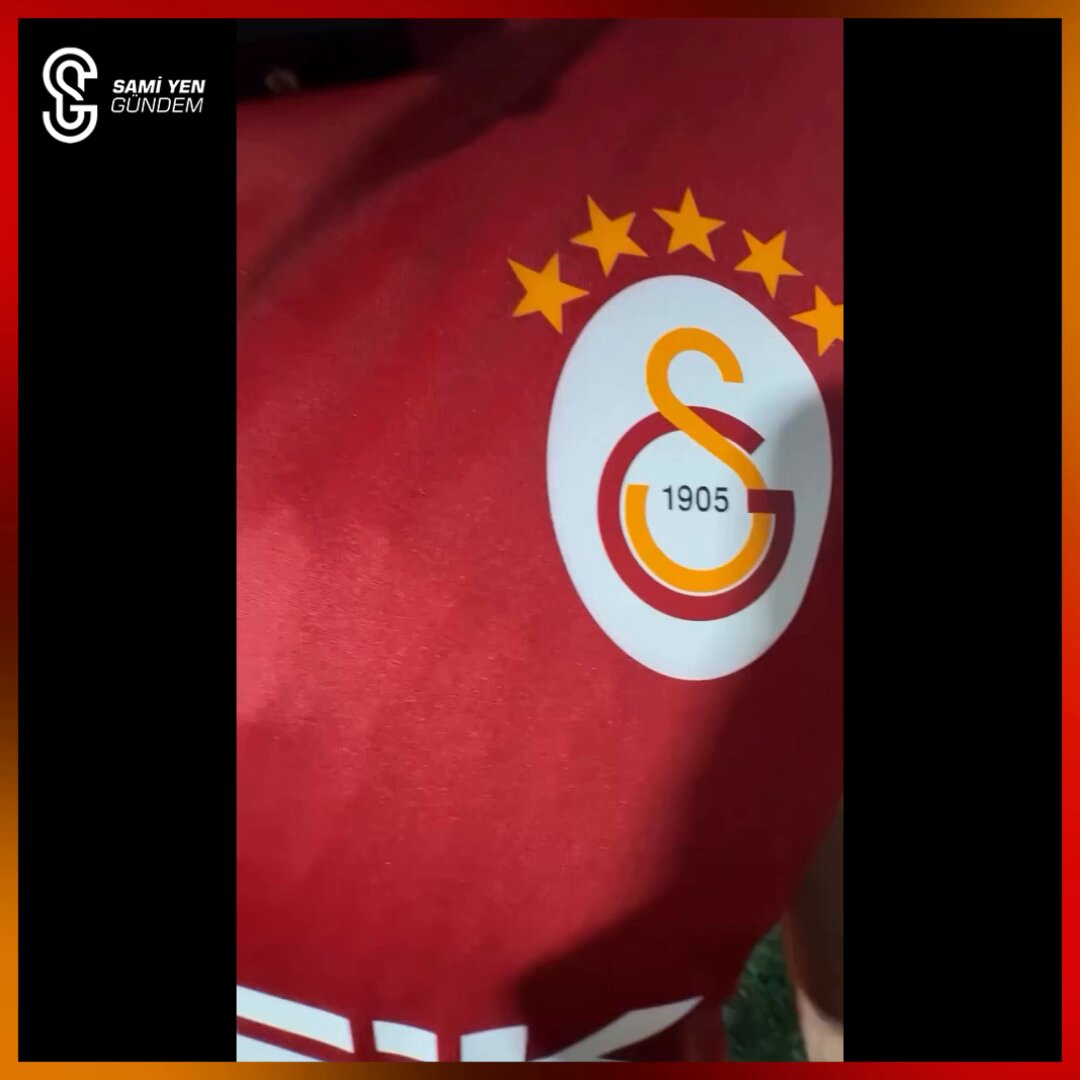 Galatasaray, Dubai'de futbol okulu açtı.
