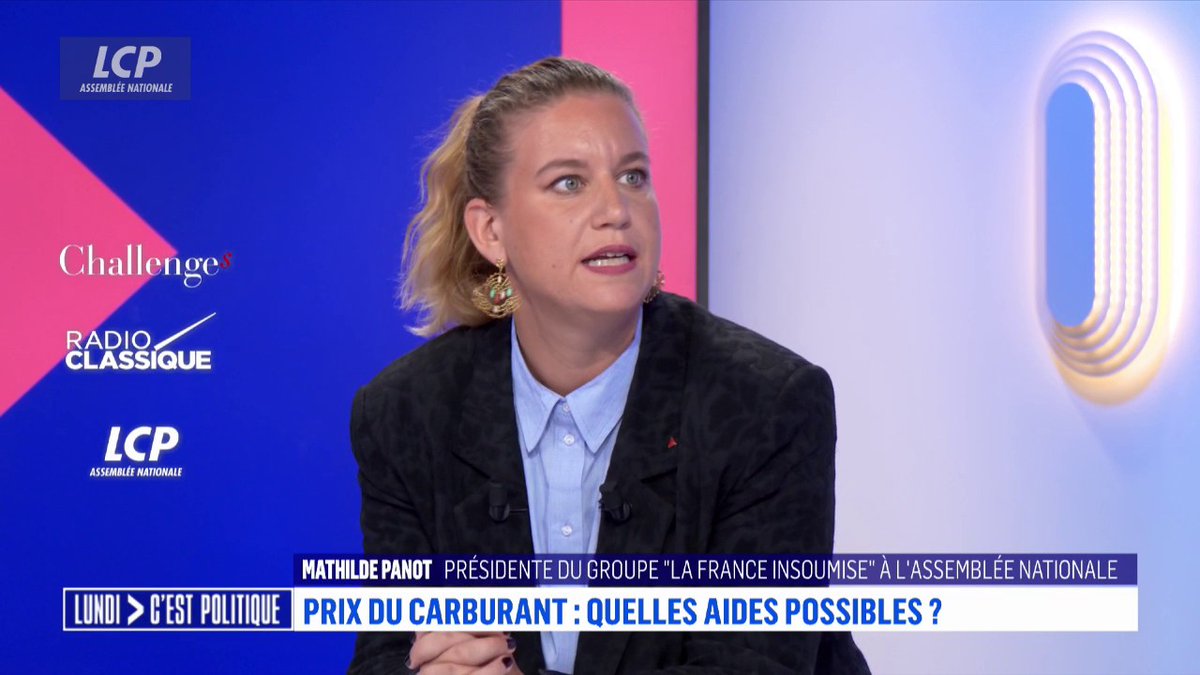 Carburants : "Les gens sont en train de se priver de tout", déplore Mathilde Panot. "Le gouvernement privilégie Total [qui] est en train de se gaver sur le dos du peuple de France". #LCPol