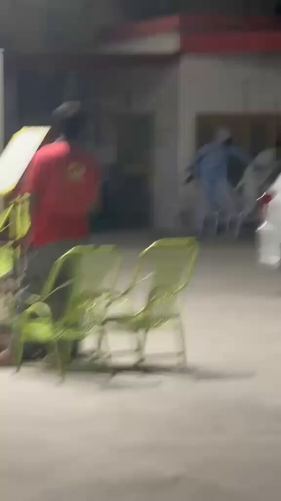 🇵🇰 A disturbing video coming out of Bannu, Pakistan, and what worries me most is that we still don’t know what happened to the man in it. Local accounts identify him as Hashmat Khan, the son of PTI lawmaker Zahid Ullah Khan. The footage appears to show armed men in plain clothes surrounding him and forcing him into a vehicle. We don’t know who those men are. We don’t know where they took him. And, most importantly, we don’t know whether he is safe. That uncertainty matters in Bannu, where militant abductions are a real threat and opposition figures have also accused state authorities of enforced disappearances. Where is Hashmat Khan, and is he safe? PTI / Writer: Oli