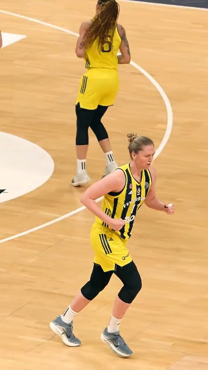 Good news for EVERYONE: THE GOAT IS BACK 🐐 Emma stays with Fener AND in #EuroLeagueWomen 🍿