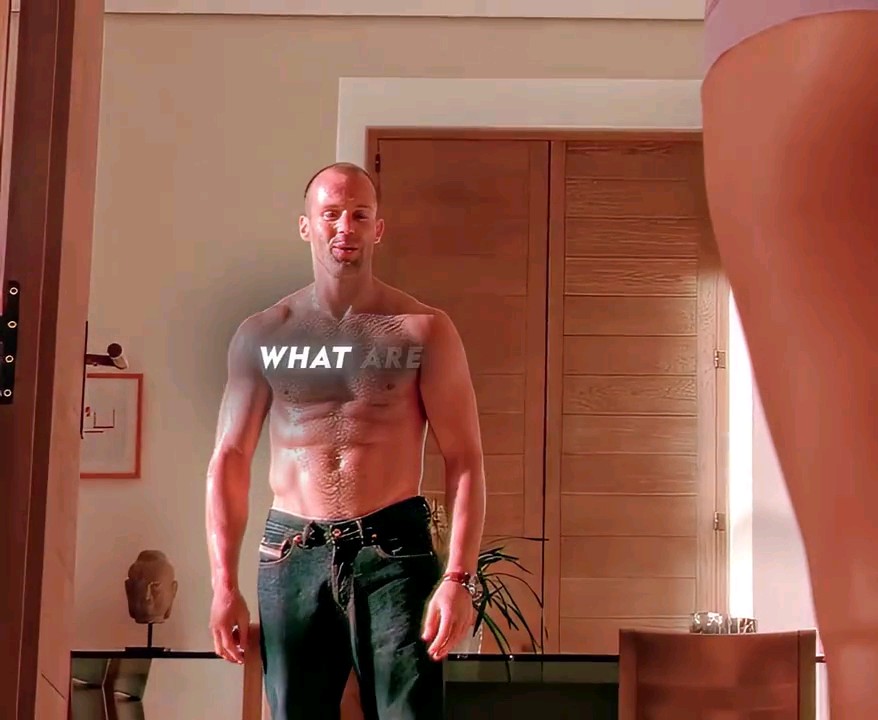 He created 3 ironclad Rules, But one moment of curiosity nearly cost him his life. 🎬Transporter 1