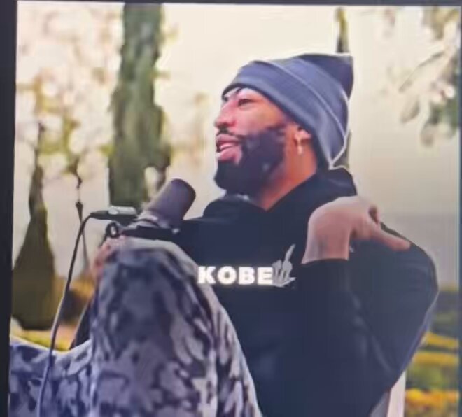 Kobe literally tore his right shoulder and needed surgery…. “His arm was just hanging” Kobe Bryant didn’t even flinch, who was this guy? Was Kobe real? Then he goes in the game and shoots with his left hand It’s so disrespectful to compare Kobe to anyone … No one would stay in the game, LeBron James would of needed a helicopter to the hospital