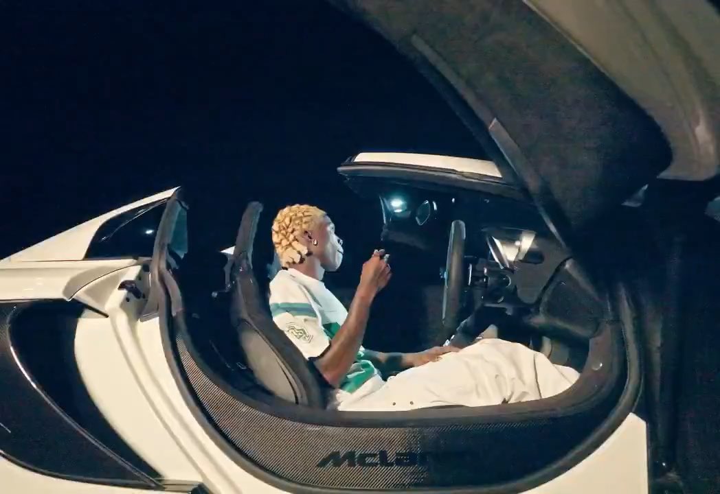 SEYI VIBEZ IN NEW LIFESTYLE CLIP FOR “ILOME” OFF THE “SWAGUU” ALBUM! 🏎️🤩