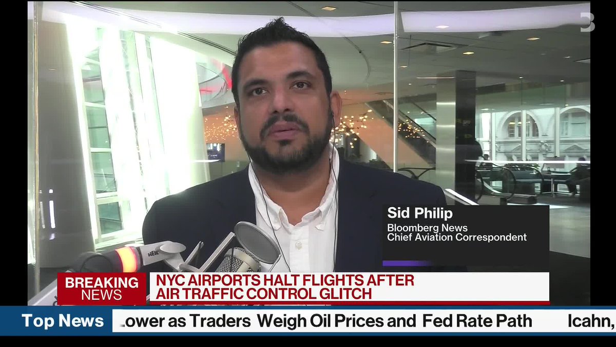 Flights at New York’s major airports were disrupted after a technical problem at an air traffic control facility in Philadelphia. Sid Philip reports on Bloomberg Television