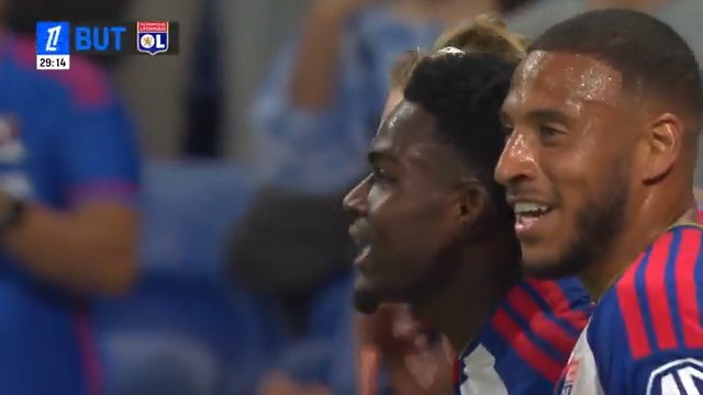 Mesdames et Messieurs, je vous présente : Le football. ⚽️ #TeamOL #Lyon