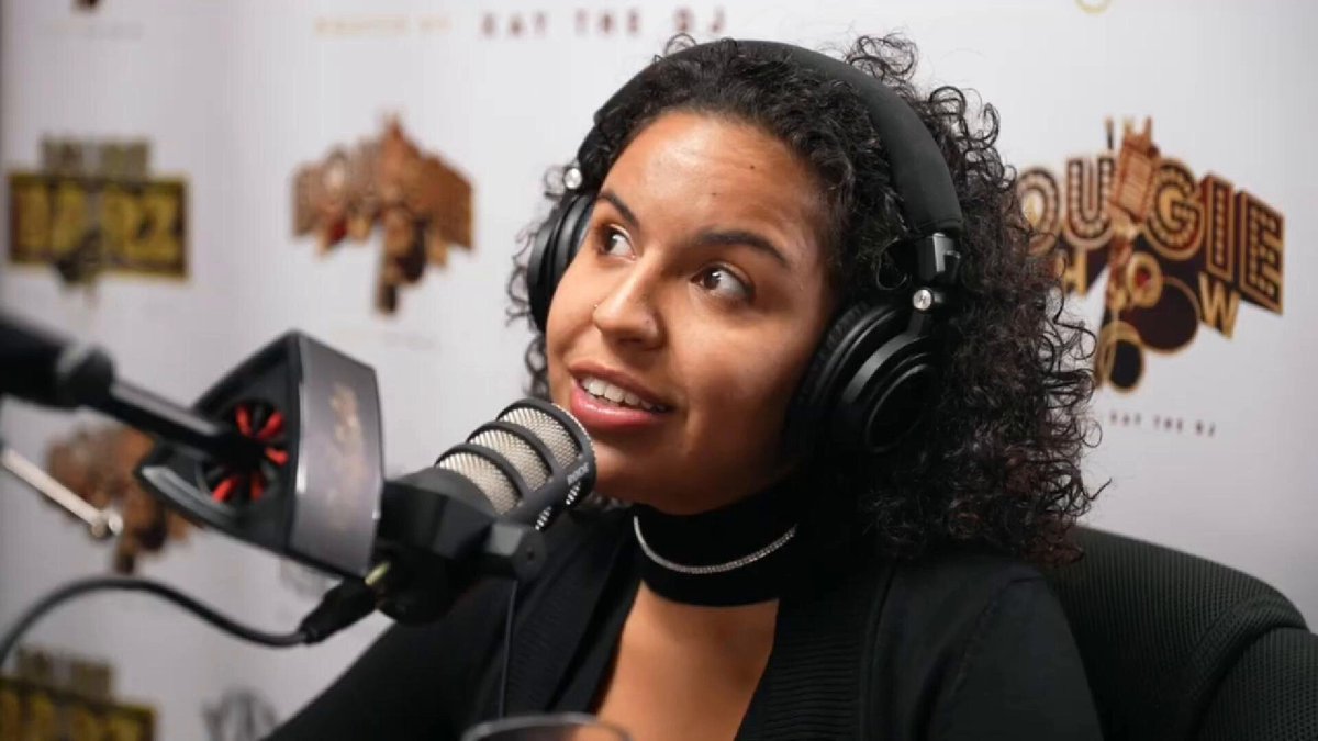 Alix Avery says she was giving a customer a lap dance when his two friends suddenly started getting way too comfortable, forcing her to stop the whole thing and remind them what they were actually paying for: “I'm already off stage, I'm fully naked at this point.” “I'm just trying to shake my a$$ in your face, trying to see if you're going to throw me a dollar or 20.” “I hop on a d1ck and I'm trying to give you a lap dance.” “Your two other friends try to finger me.” “I kind of had to like swat everyone away.” “I was like, 'bro, I'm trying to give you a lap dance.'” “I'm not trying to get fingered.” “You're supposed to tell your boys, ‘Hey man, go pay for your own dance.’”