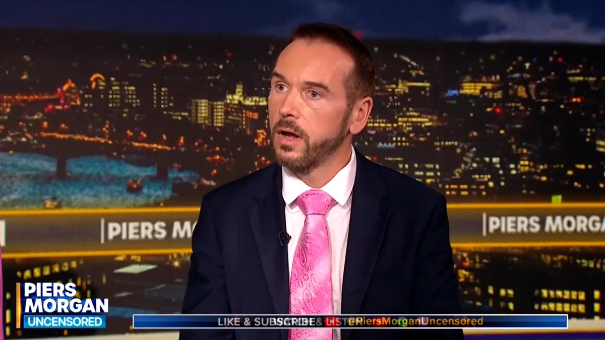 “The King didn’t try to make her disappear!” King Charles’ former butler Grant Harrold hits out at Earl Spencer’s claims about the King following Princess Diana’s death. 👇 📺 Piers Morgan | The Royal Butler | The Royals Uncensored