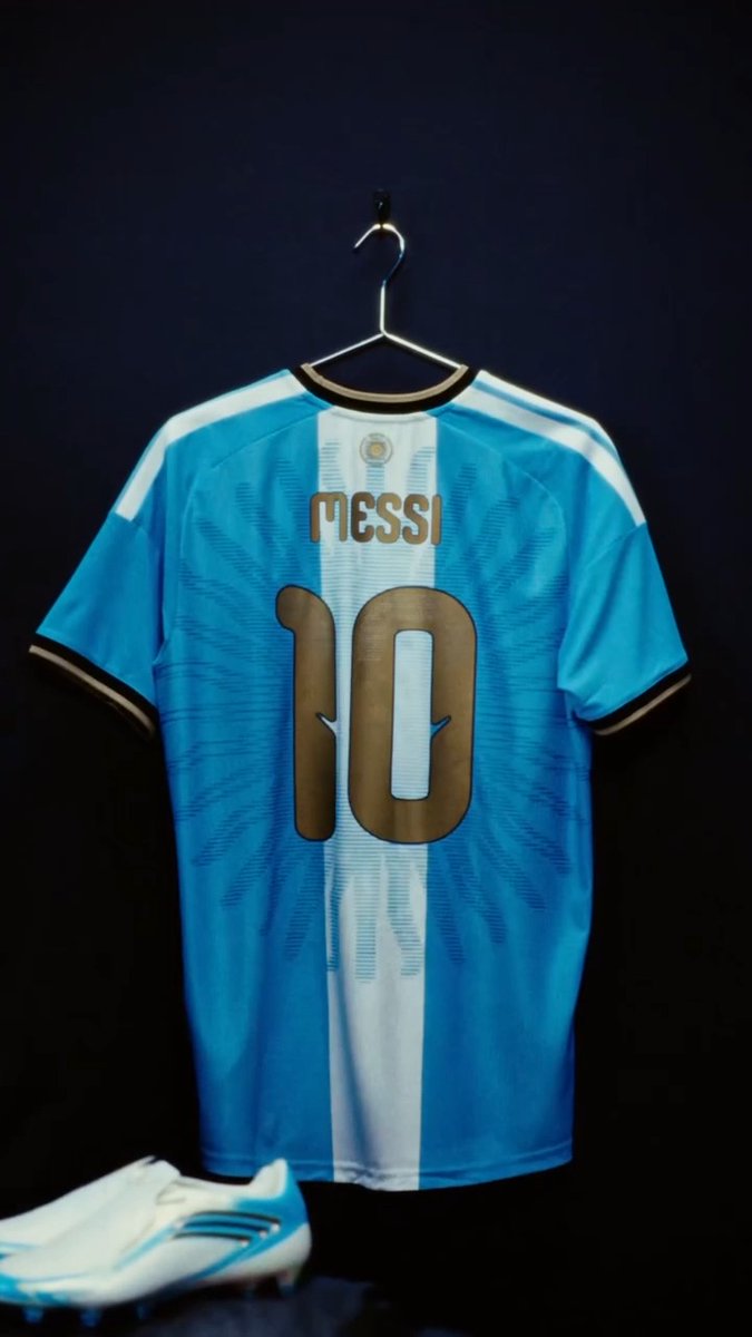 Leo Messi anunció el último jersey que usará en último juego con Argentina.🇦🇷⚽️🐐 (Vía @leomessi/ig)