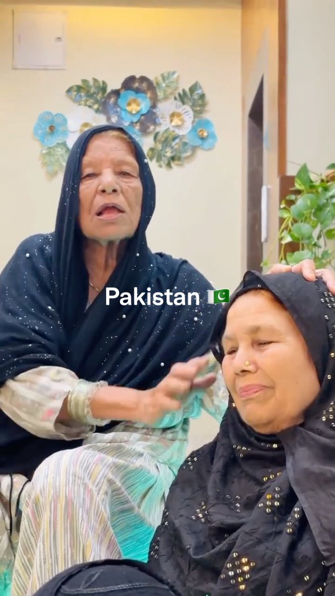 Ammi k paao m jannath per gale m abbu h 🤣