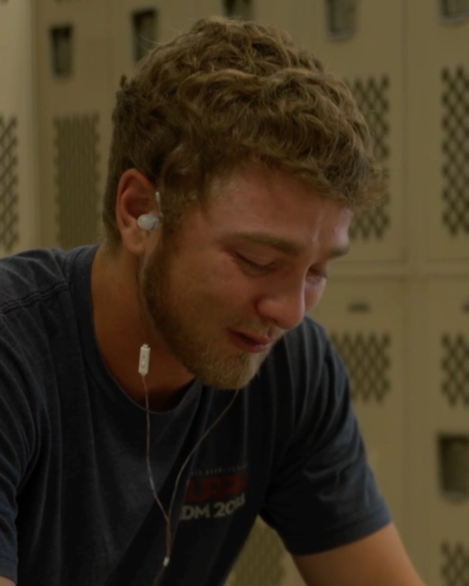 A letter from his pregnant girlfriend brings a wave of emotions to this inmate 💌 #120HoursBehindBars starts now on Discovery.