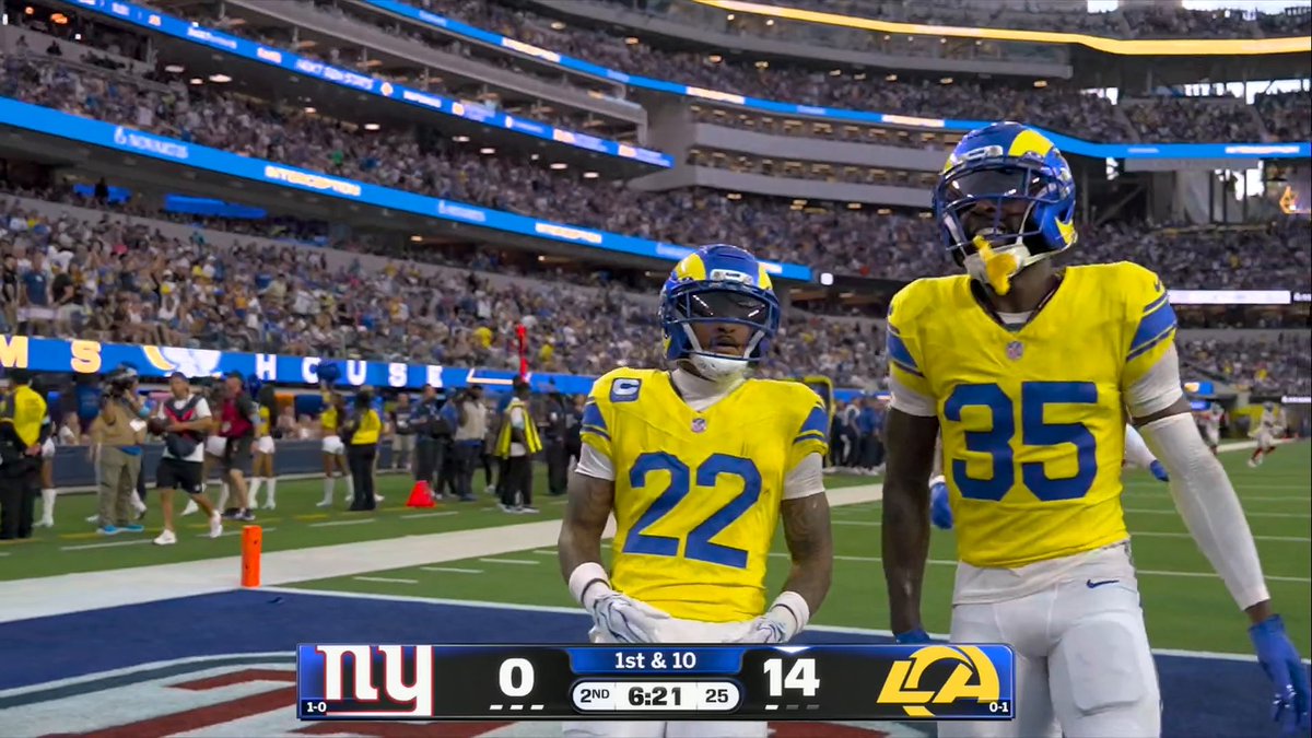 Trent McDuffie picks off Jameis for his first INT as a Ram 💨