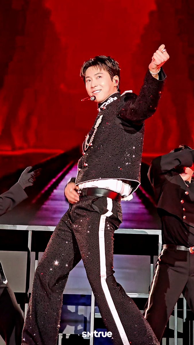 ‘Follow me, follow me, follow me ~ 🕺’ ช่วงเวลาที่หัวใจของ Cassiopeia บรรเลงไปตามจังหวะการออกสเต็ปขั้นเทพของ ❤️ U-KNOW ❤️ ในเพลงที่คุ้นเคยอย่าง ‘Follow’ ✨🎶 𝐔-𝐊𝐍𝐎𝐖 𝐏𝐑𝐎𝐉𝐄𝐂𝐓 𝟐𝟔 : 𝐒𝐂𝐄𝐍𝐄#𝟏 𝐢𝐧 𝐁𝐀𝐍𝐆𝐊𝐎𝐊 🐻 𝟐𝟗 สิงหาคม 𝟐𝟎𝟐𝟔 (เสาร์)⠀ ❤️ 𝐏𝐇𝐄𝐍𝐈𝐗 𝐆𝐑𝐀𝐍𝐃 𝐁𝐀𝐋𝐋𝐑𝐎𝐎𝐌 __________ #UKNOW #TVXQ! TVXQ! #UKNOW_PROJECT26 #UKNOW_CONCERT_TOUR #UKNOW_PROJECT26_BANGKOK #SMTrue