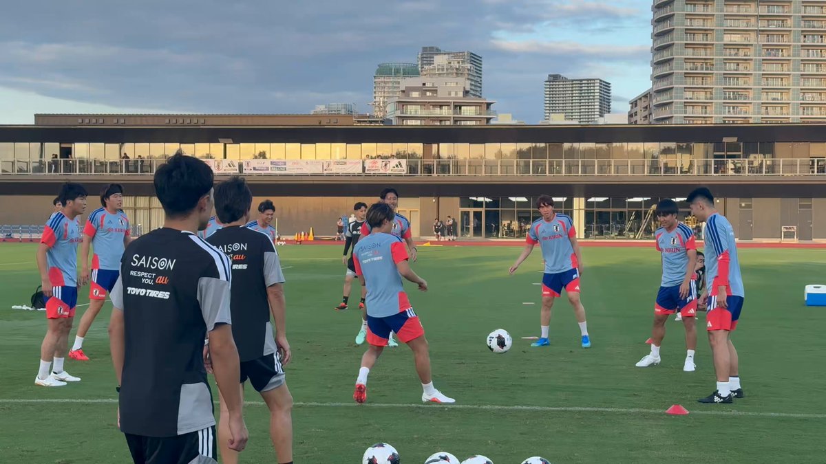 【森保ジャパン再始動】 今日からピッチでの調整がスタート 30人全員が集結🏃‍➡️ 🌎国際親善試合⚽️🏆 🆚ウルグアイ戦🇺🇾 🗓️9.24(木) ⌚️19:05(🇯🇵) 🏟 キューアンドエースタジアムみやぎ #最高の景色を #スポーツ報知 日本代表の最新情報はこちら⬇️