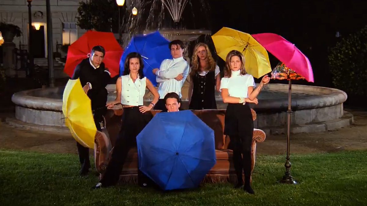 32 years ago today, six FRIENDS walked into Central Perk and our hearts 🥹
