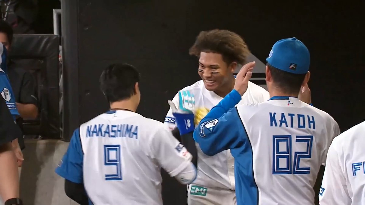 卓さんに届けるためパイナポー弾!🍍🍍 なんとも頼もしい後輩たちが試合をひっくり返す!🥹 北海道日本ハム 水谷瞬 選手の今シーズン第6号2ランホームランで逆転に成功!🌈