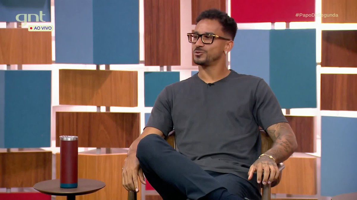 "Eu, honestamente, pensava que ia terminar minha carreira na Juventus, como eu tinha planejado. De repente, por uma situação interna, simplesmente eu não tinha a mesma valorização, eu não era mais reconhecido como tal, estava fora do projeto. E eu falei: 'Caraca, e agora? E meus planos, pô? Mas eu não tinha decidido isso'. "E aí essa é justamente a capacidade que a gente tem que desenvolver: ir dançando com as incertezas da vida." 🎙️ Danilo, do Flamengo. 🎥 Canal GNT