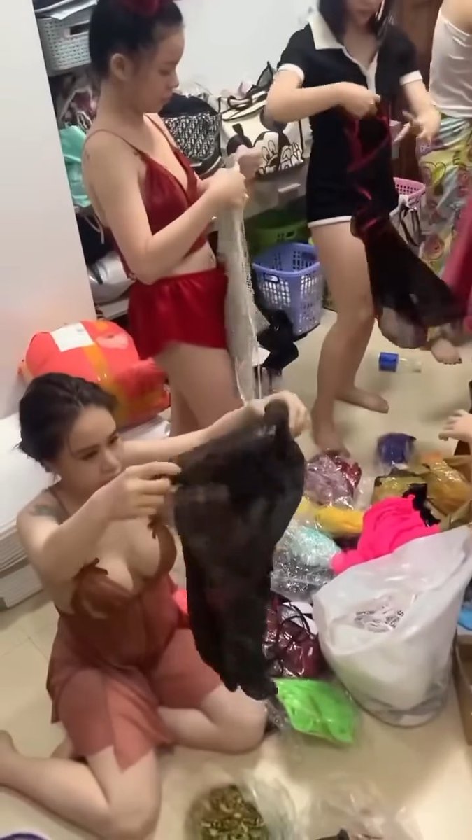 Lạc vào sứ xở thần tiên rồi, "hại thận" quá Chúc mọi người ngủ ngon nha.