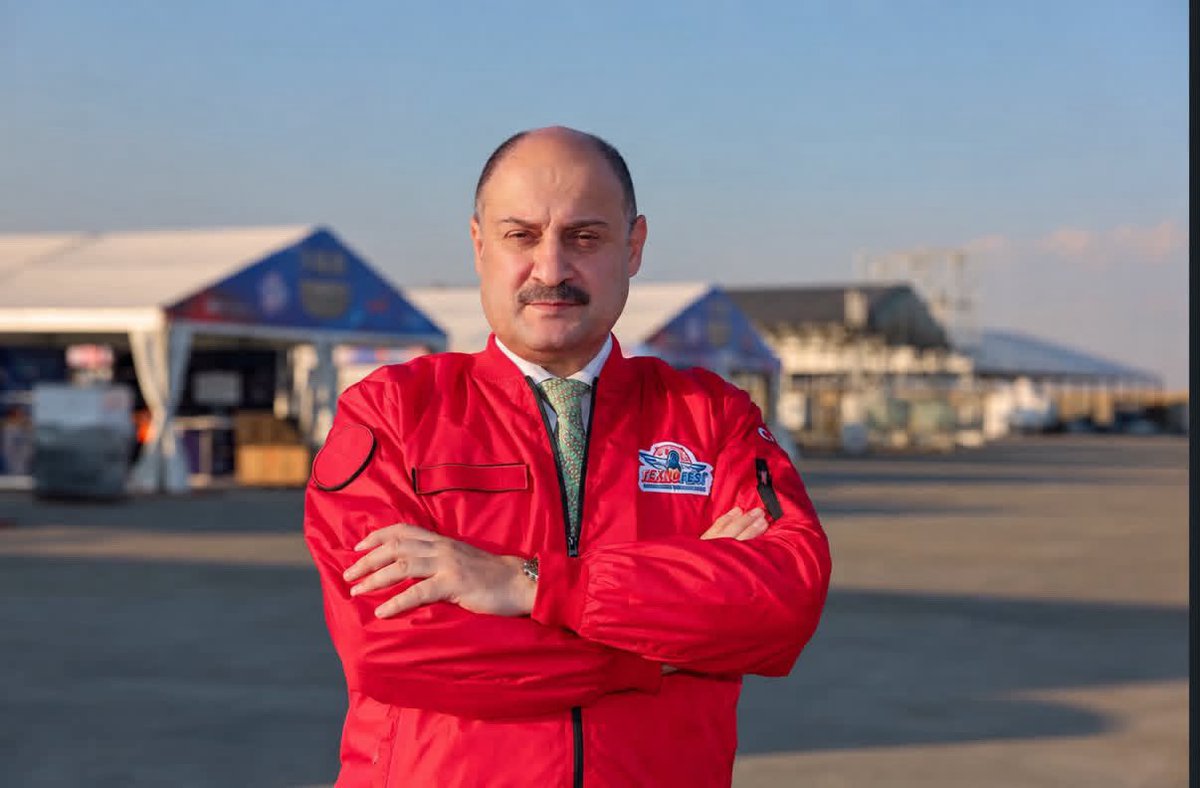Bu ay Kendi öz kaynaklarıyla borçsuz, kredisiz Milyarlarca TL’lik yatırım ile “Raylı Sistem”in gerçekleşmesinde önemli bir adım atılmasının yanısıra yine bugün 600 Milyon TL’lik 50 yeni otobüs alımının ilk partisi Şanlıurfamıza geldi. Teşekkürler #MehmetKasımGülpınar