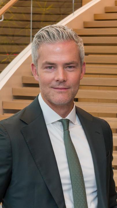 .Ryan Serhant's real estate platform is built on perseverance, storytelling, and relentless optimism. On Talks at GS, he reflected on his path to becoming one of the most successful realtors in the world: