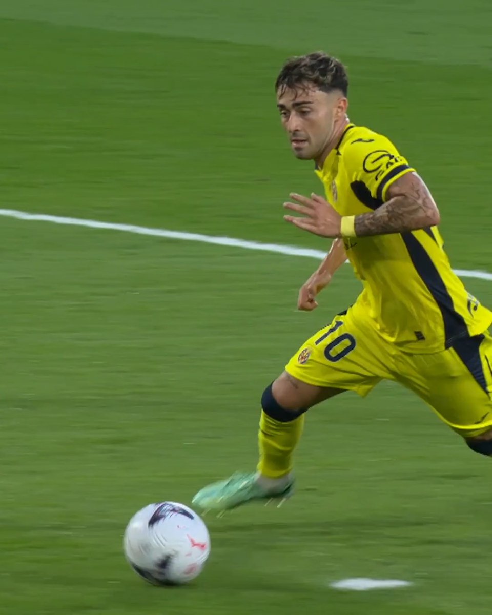 Ilias Akhomach ft. Alberto Moleiro. 💛 Villarreal CF | LALIGAHighlights