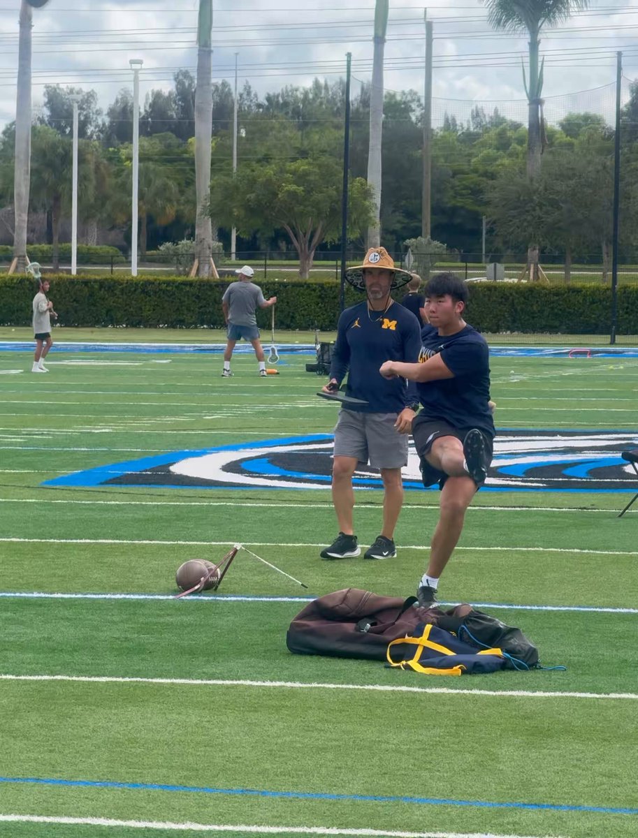Class of 2028 kicker / University of Michigan 〽️ commit Ryan Jung flew down to Naples, FL this past weekend for a few days of private training.🌴 ✔️ 67 ✔️ 65 ✔️ 55 Brandon Kornblue #𝐅𝐀𝐁𝟓𝟎 5⭐️