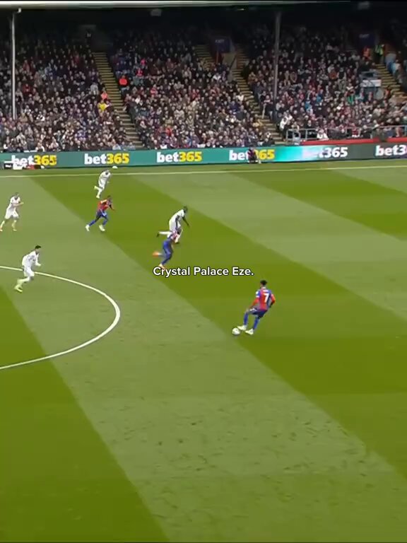 This can't be the same Eze at Arsenal rn😭