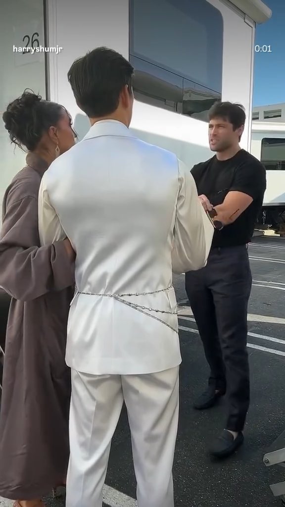 BLESSED ~ SPEECHLESS ~ SCREAMING ~ SHADOWHUNTERS FAMILY ❤️ #shadowhunters #dwts #ShumLikeItHot 🤍🤍🤍🤍 LOL…. “I’m the owner of this house“ ➰➰➰➰ of course yes baby!!! #malec
