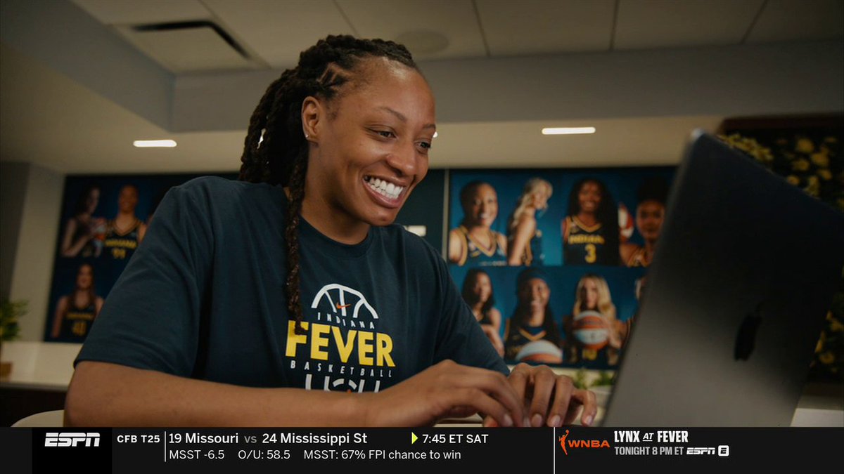 Kelsey Mitchell is currently studying for her PhD in educational leadership while averaging 25 PPG 💪 (via Kendra Andrews)
