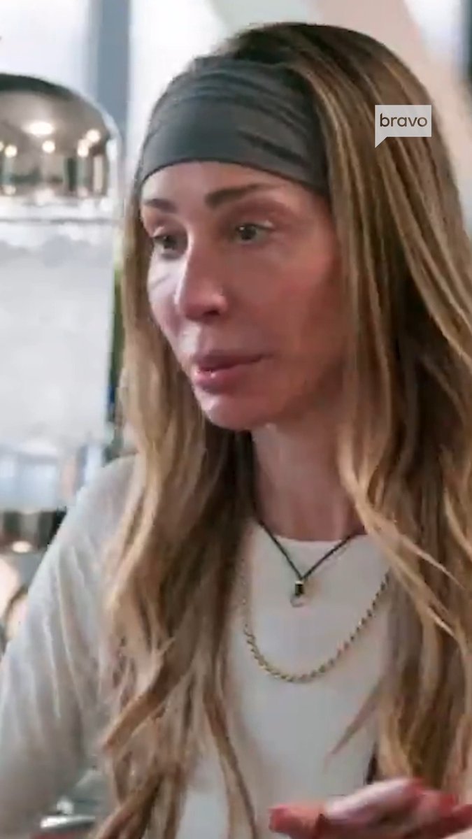Hailey's detailing her past dating situation. #RHONY