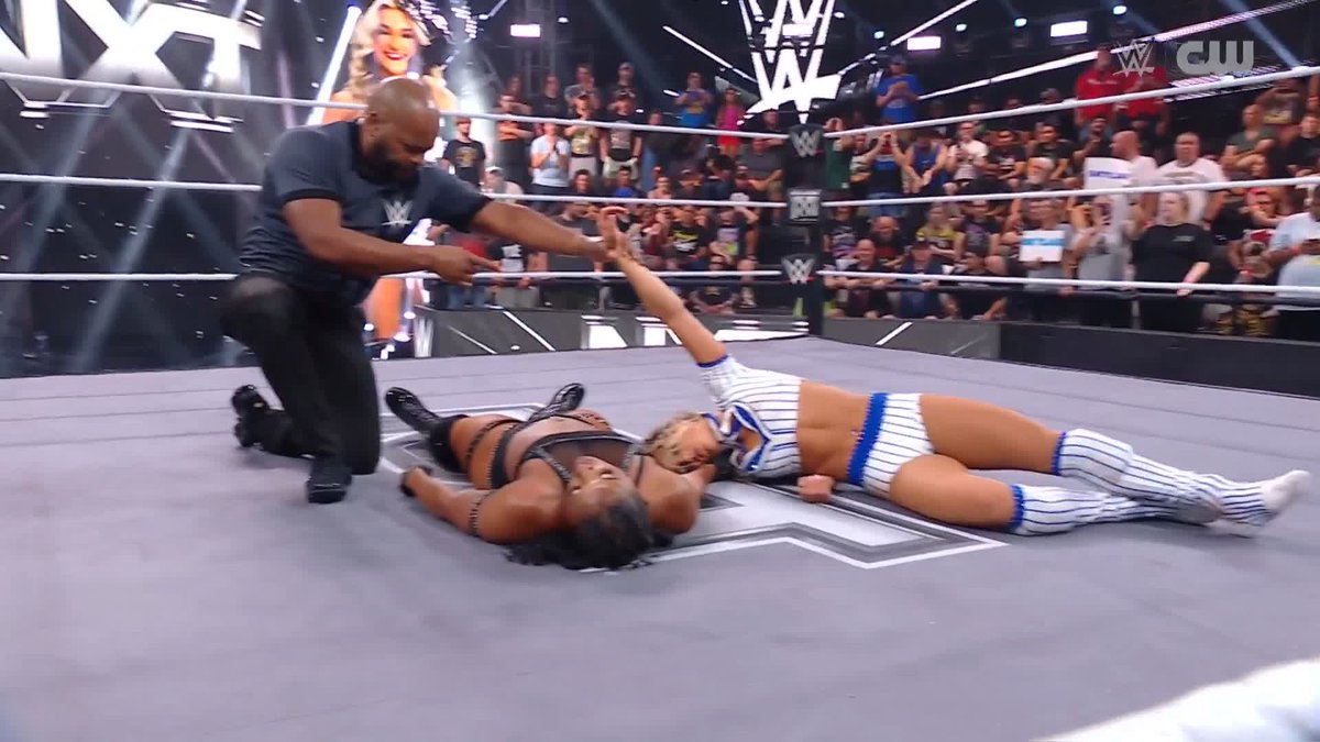 After the interference from Reina Volcan, Skylar Raye picks up the WIN!! 😯