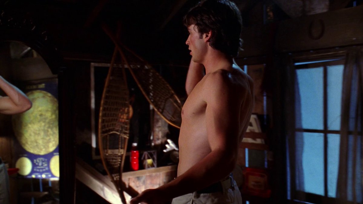 Lionel Luthor (as Clark Kent) learns heat vision after seeing Martha.