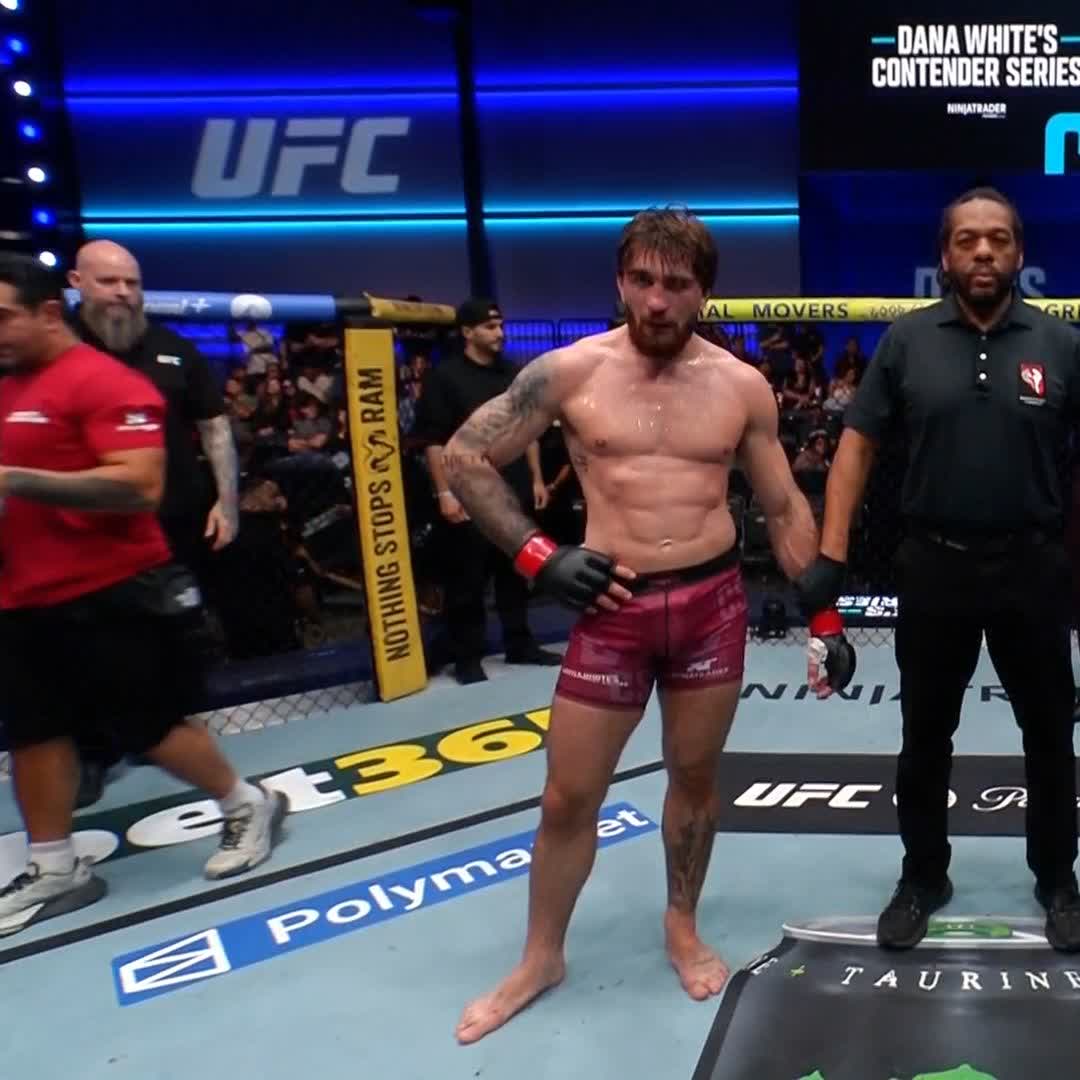 La victoria por decisión unánime es para Norbert Nvényi Jr. 🇭🇺 #DWCS | Ver en vivo por Paramount+ Deportes