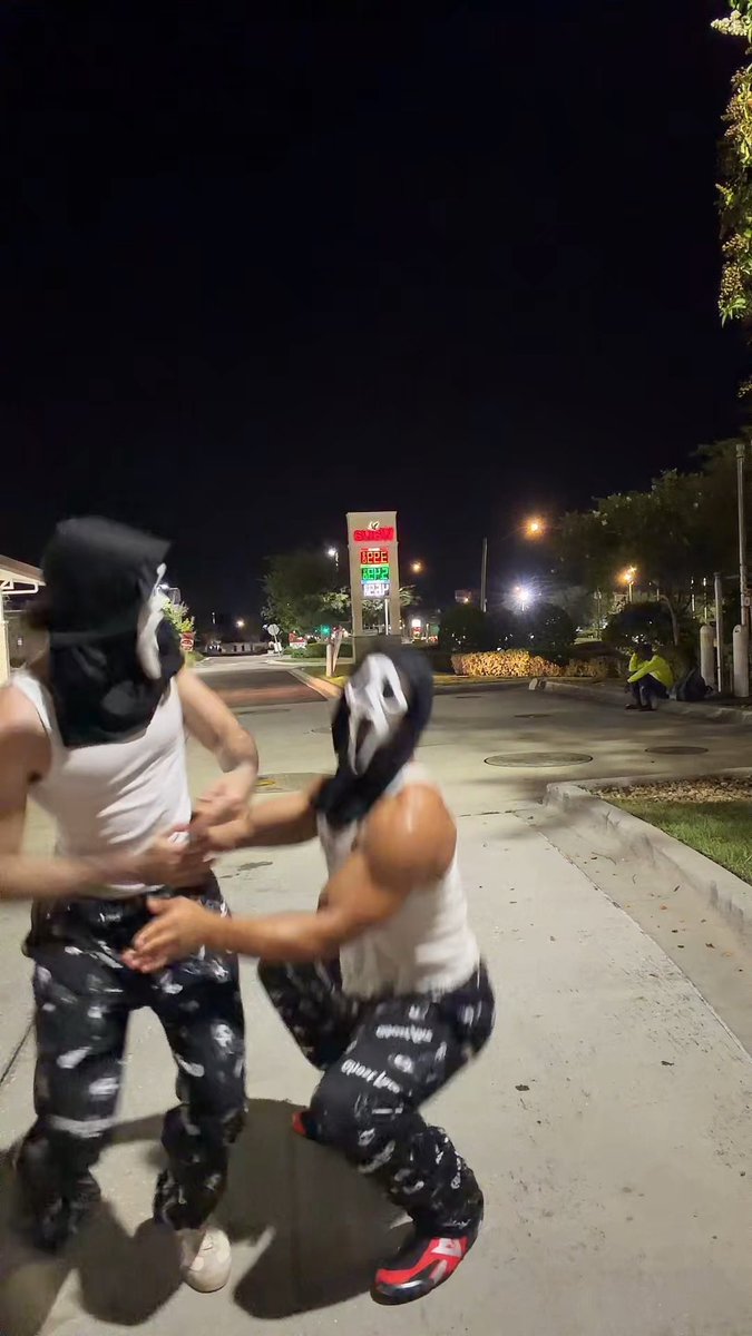 Idk why he’s playin so hard to get. Cause last night I was hard, and he was getting it 🤷🏽Larping Moto