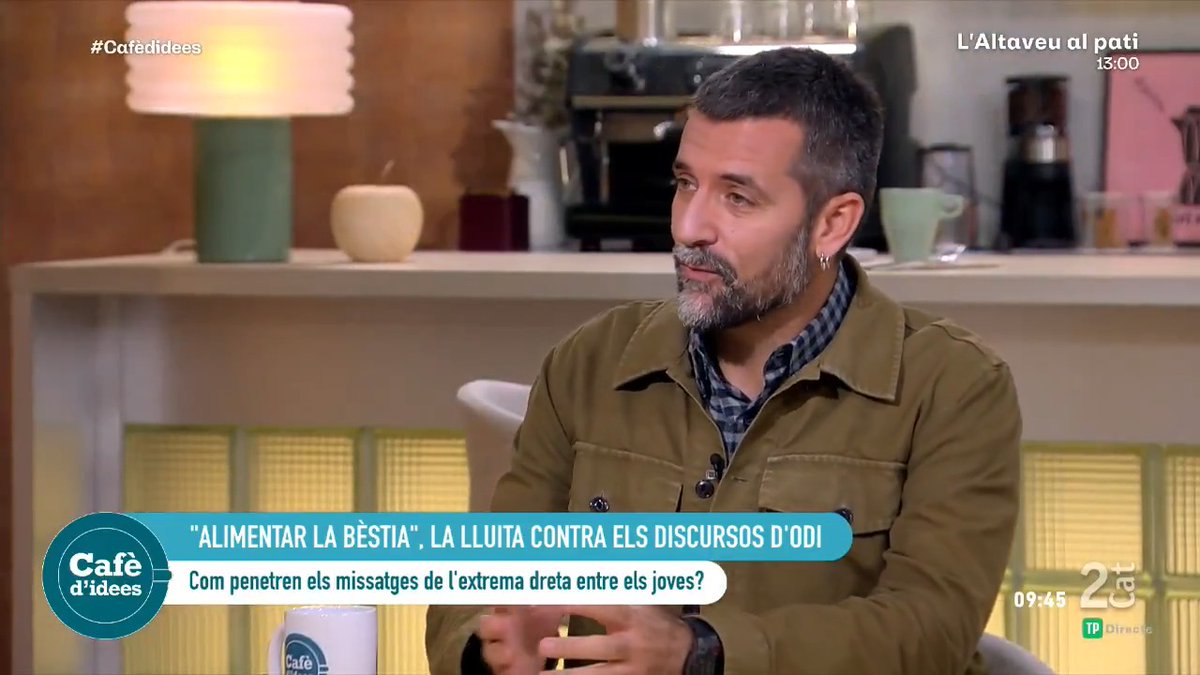 ☕ Jordi Borràs defensa informar-se als mitjans tradicionals enmig de l'auge dels creadors de continguts 🗣️ "És molt perillós i molt verinós" 📲